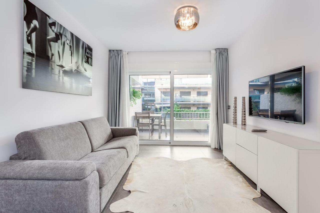 By Riva - Designer 1 Bedroom In The Centre Of Apartamento